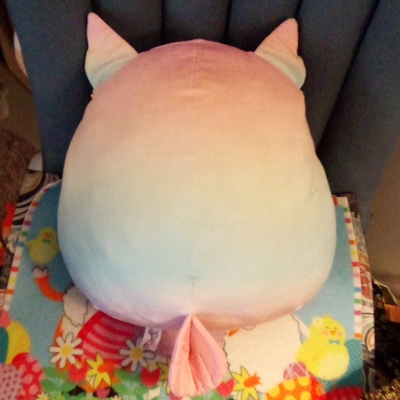 Big "18 Rainbow Owl Squishmallow. - Picture 5 of 9